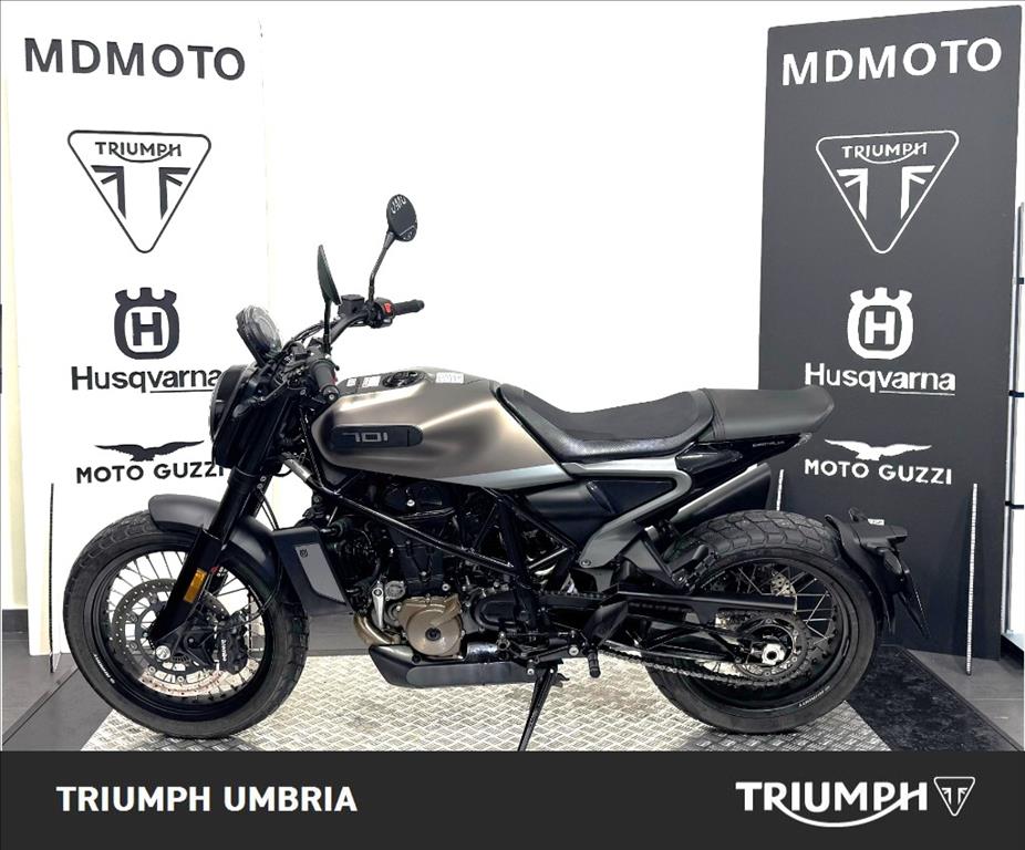 HUSQVARNA Svartpilen 701 4T Style