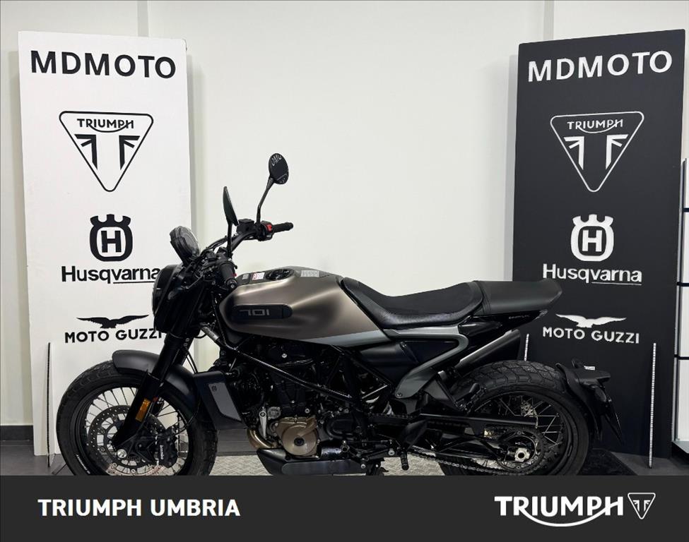 HUSQVARNA Svartpilen 701 4T Style
