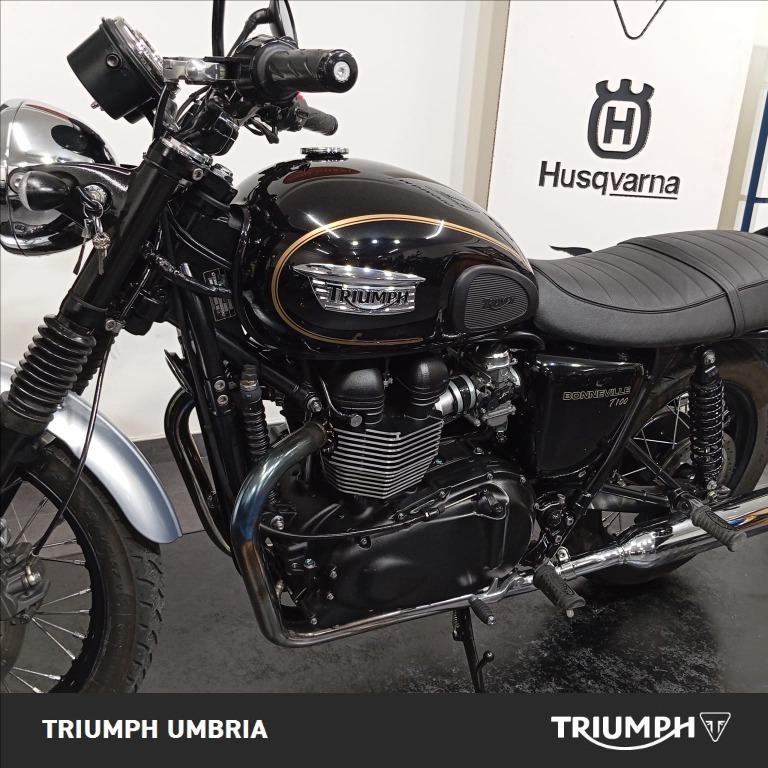 TRIUMPH Bonneville 865 T100 Black