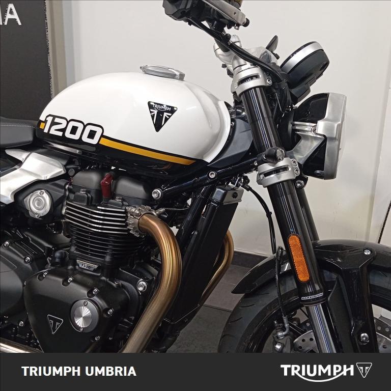 TRIUMPH Speed Twin 1200 Crystal White/Sapphire Black Abs
