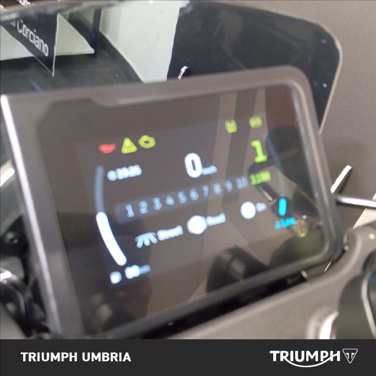 HUSQVARNA Svartpilen 401 4T