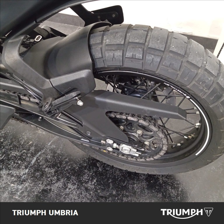 HUSQVARNA Svartpilen 401 4T