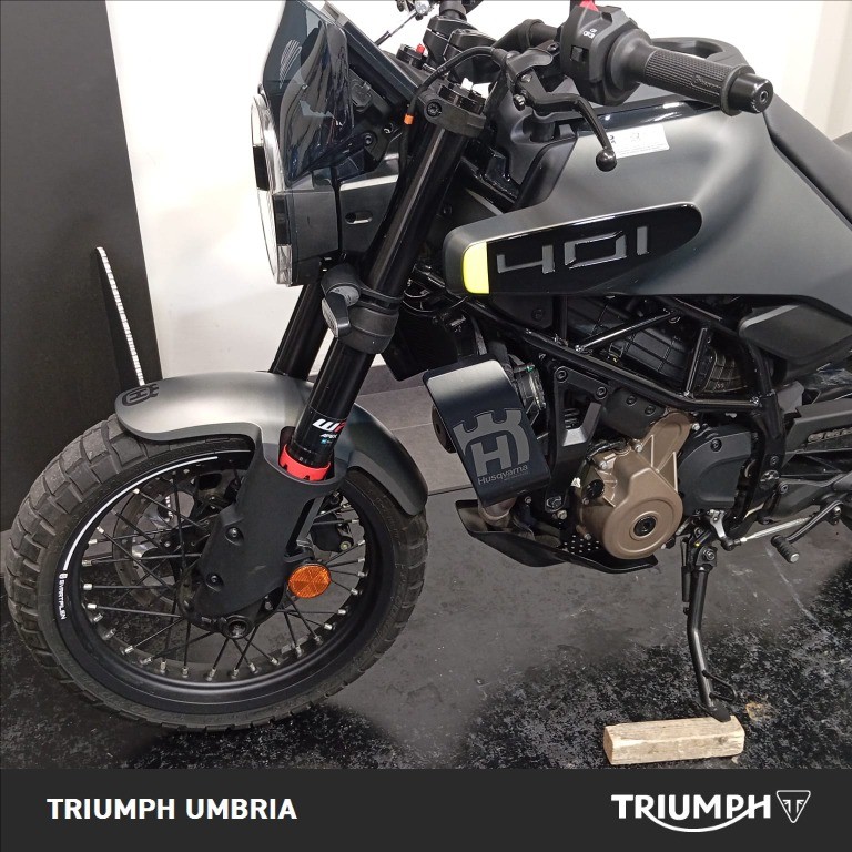 HUSQVARNA Svartpilen 401 4T