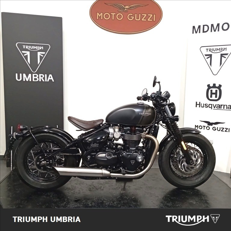 TRIUMPH Bonneville 1200 Bobber Jet Black/Ash Gray E5