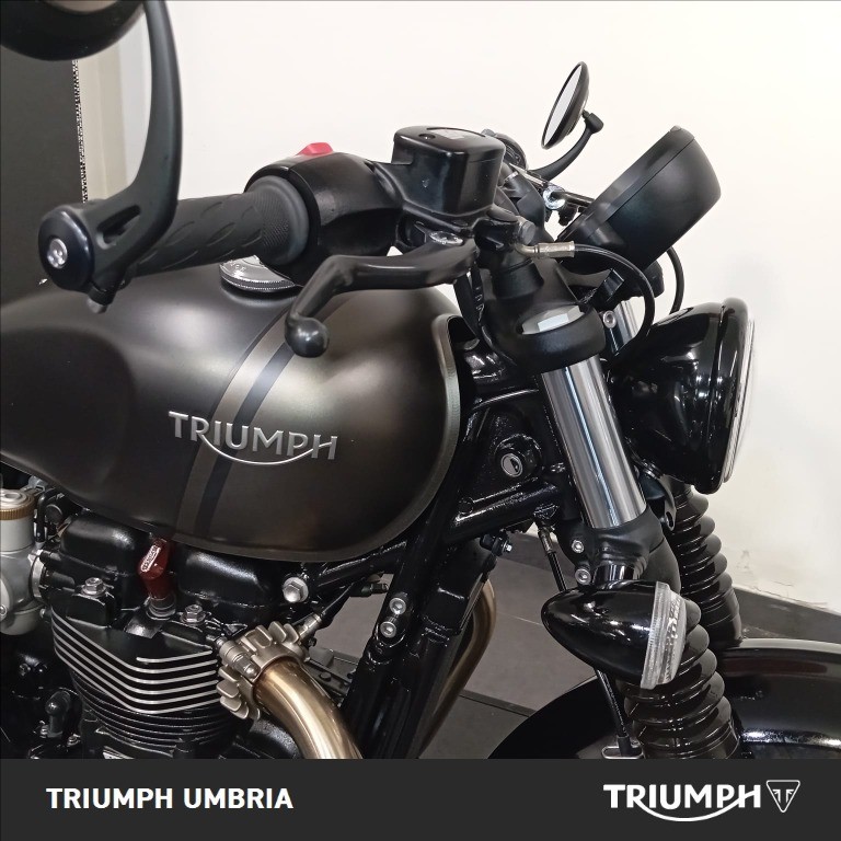 TRIUMPH Bonneville 1200 Bobber Jet Black/Ash Gray E5
