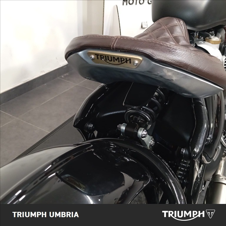 TRIUMPH Bonneville 1200 Bobber Jet Black/Ash Gray E5