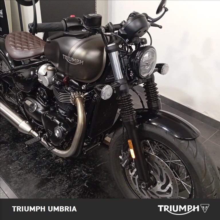 TRIUMPH Bonneville 1200 Bobber Jet Black/Ash Gray E5