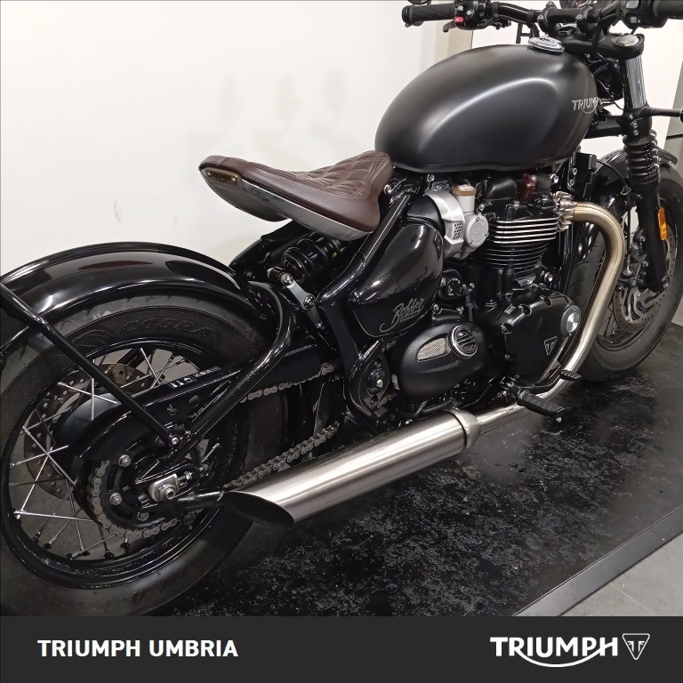 TRIUMPH Bonneville 1200 Bobber Jet Black/Ash Gray E5