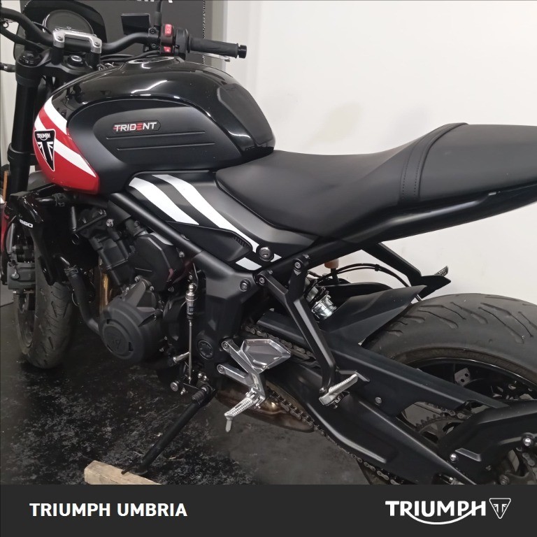 TRIUMPH Trident 660 Diablo Red / Sapphire Black Abs