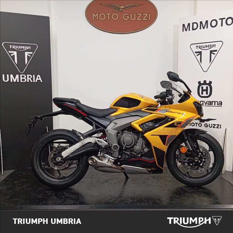TRIUMPH Daytona 660 Abs