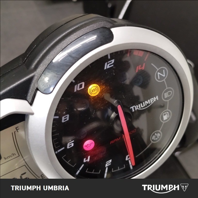 TRIUMPH Street Triple 675 Abs